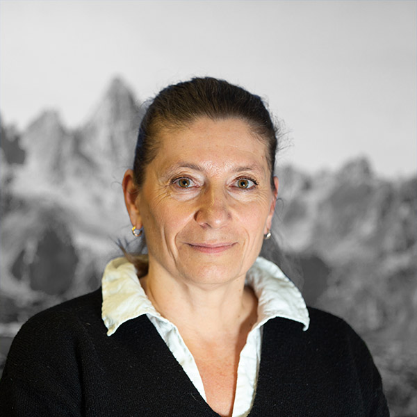 Portrait de Samantha Carrel, collaboratrice chez MDB SA, bureau d'ingénieurs civils à Genève