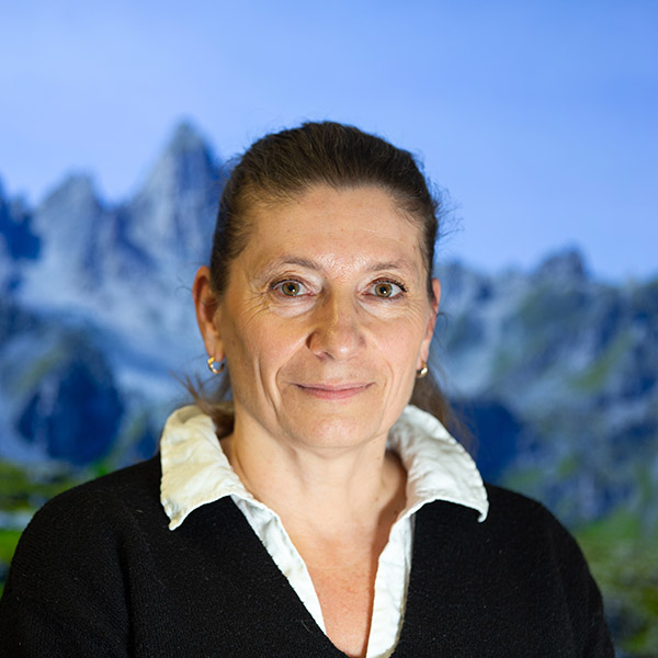 Portrait de Samantha Carrel, collaboratrice chez MDB SA, bureau d'ingénieurs civils à Genève