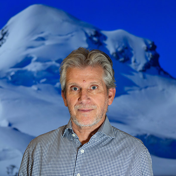 Portrait de Urs Burkhard, membre de la direction chez MDB SA, bureau d'ingénieurs civils à Genève
